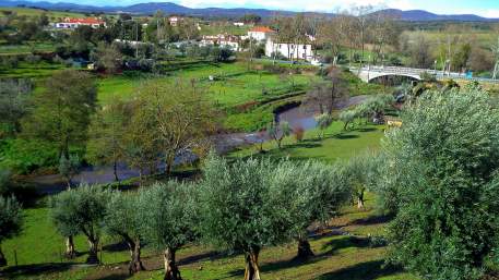 Forte e Valorosa Vila de Arronches